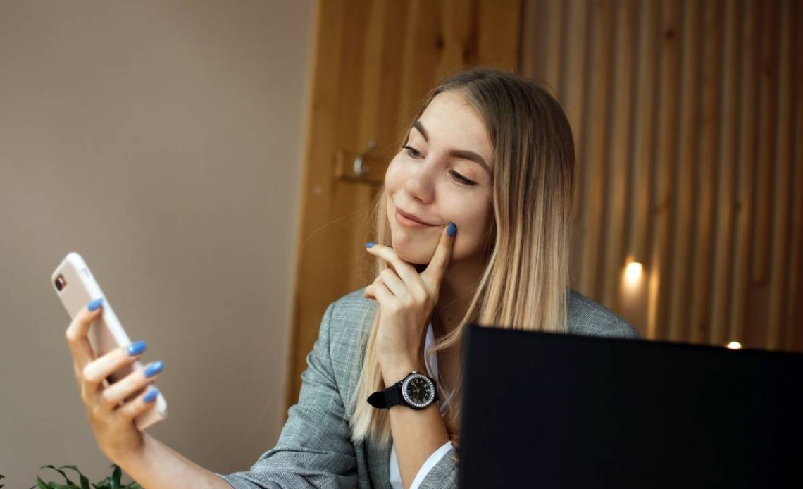 písať na Instagrame